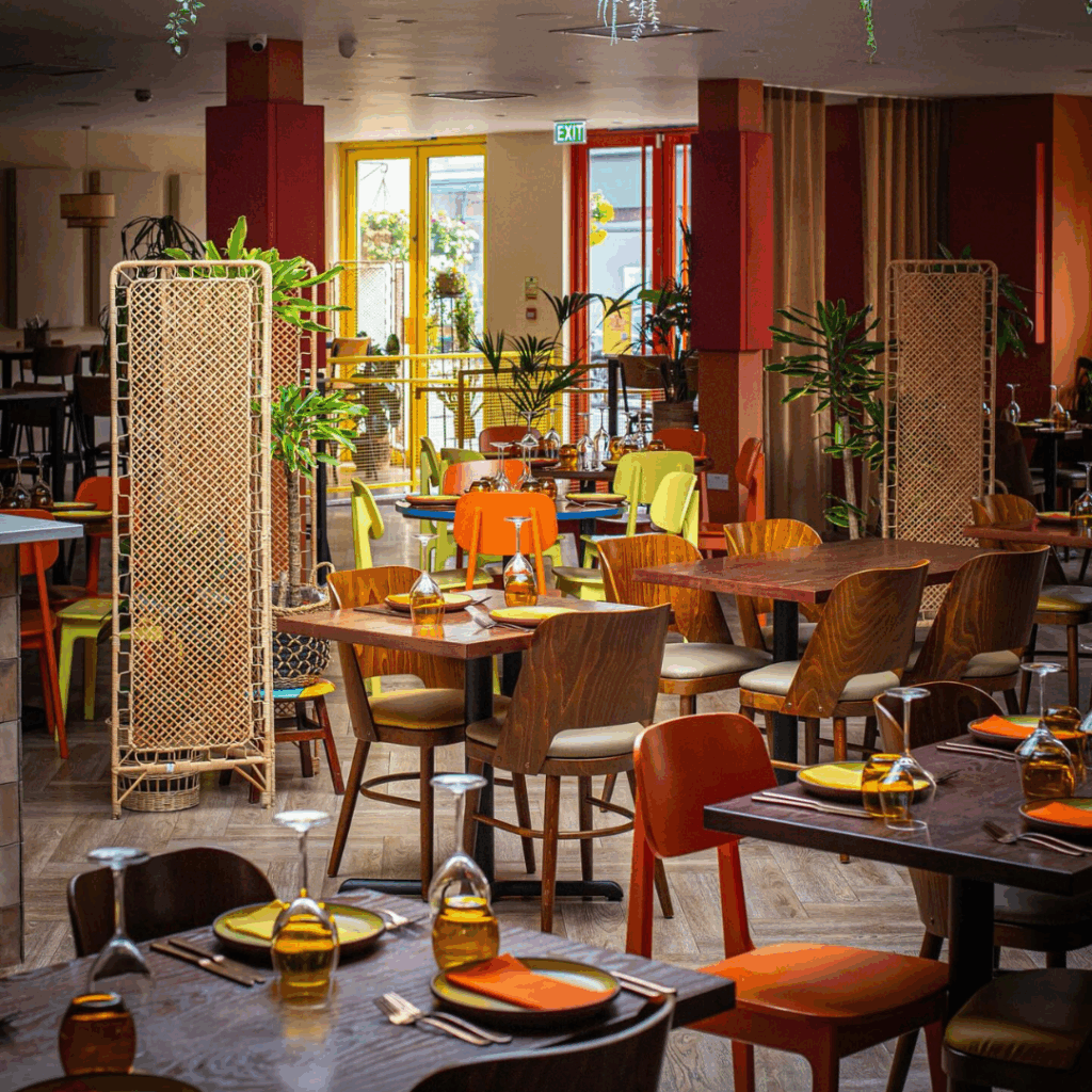 Clay’s Kitchen & Bar Reading Audio installation by Audiotek